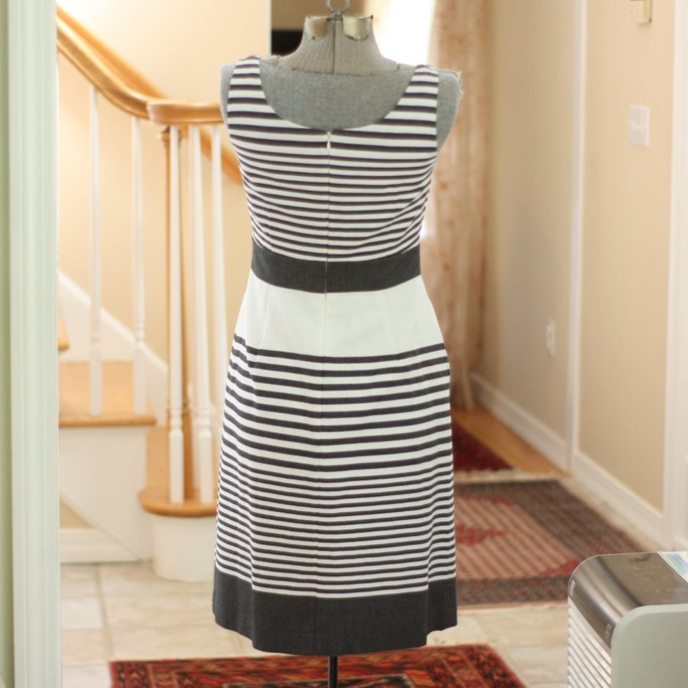 BANANA REPUBLIC Navy Blue and White Striped Dress - Picture 3 of 5